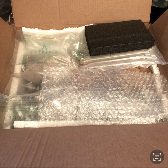 !!!WELCOME TO MY CLOSET!!! - Picture 7 of 13